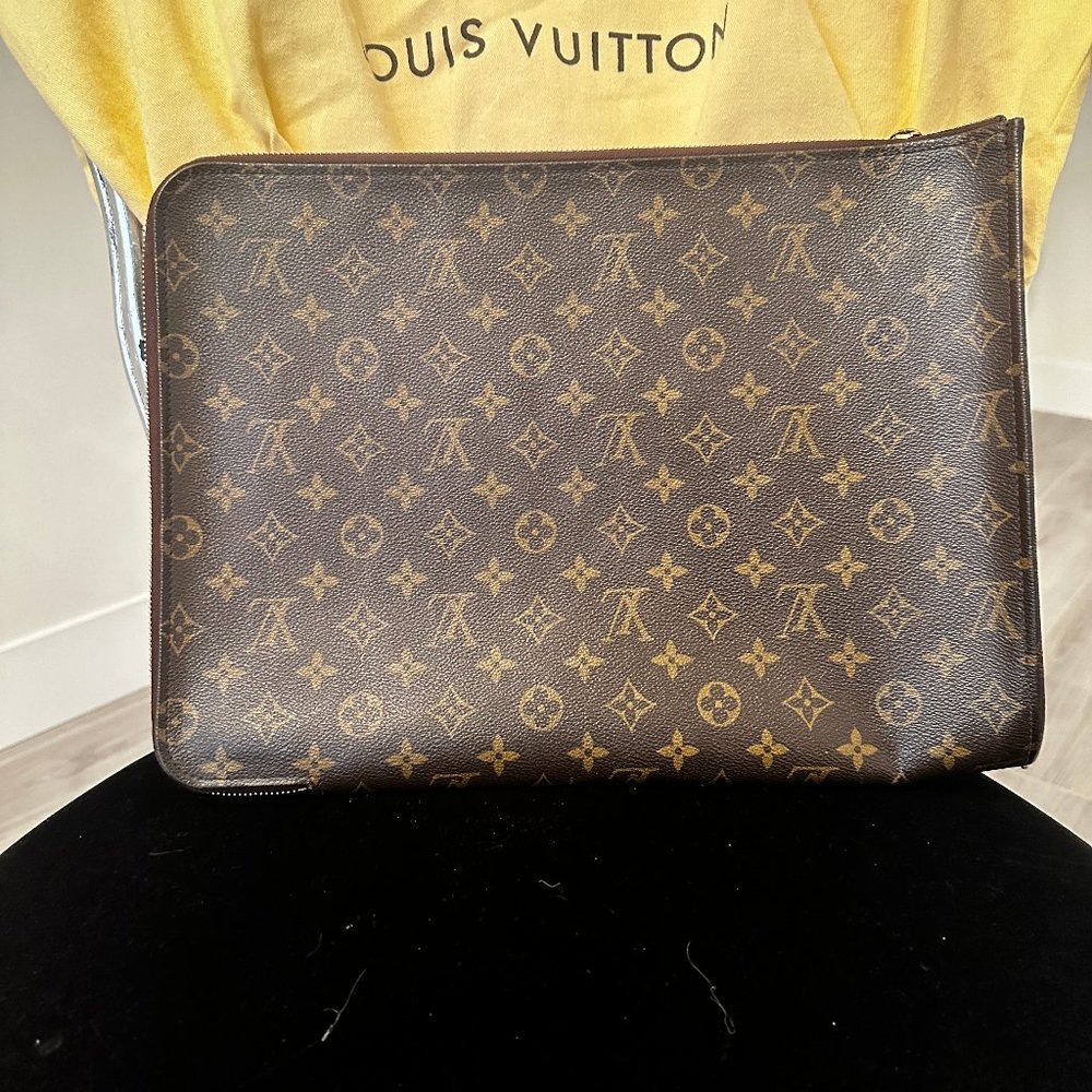 Louis Vuitton 30 inch Dossier